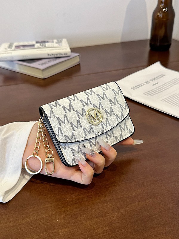 Retro Monogram Print Faux Leat - Monogram Keychain Leather 评论和价格