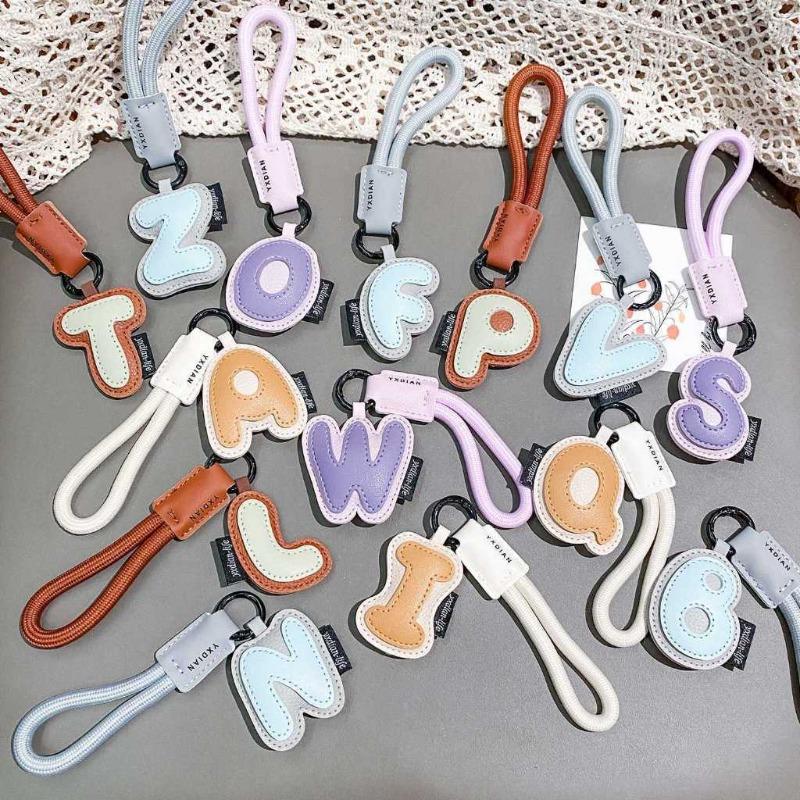 26 Alphabet PU Leather Keychai - Monogram Keychain Leather 评论和价格