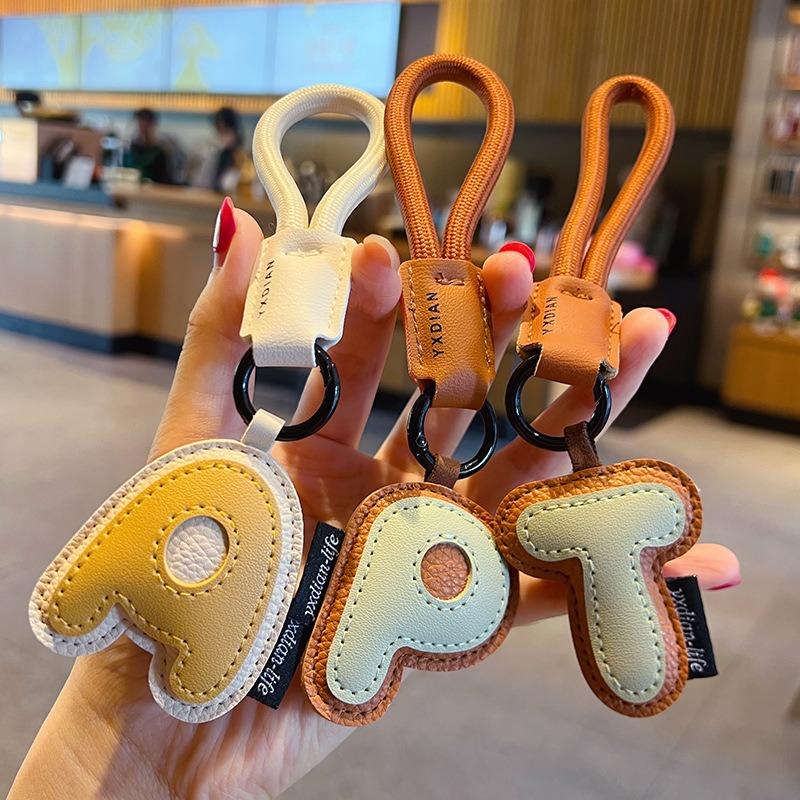 26 Alphabet PU Leather Keychai - Monogram Keychain Leather 评论和价格