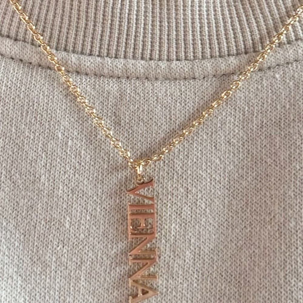Custom Multiple Name Necklace  - Birth Flower Necklace 评论和价格