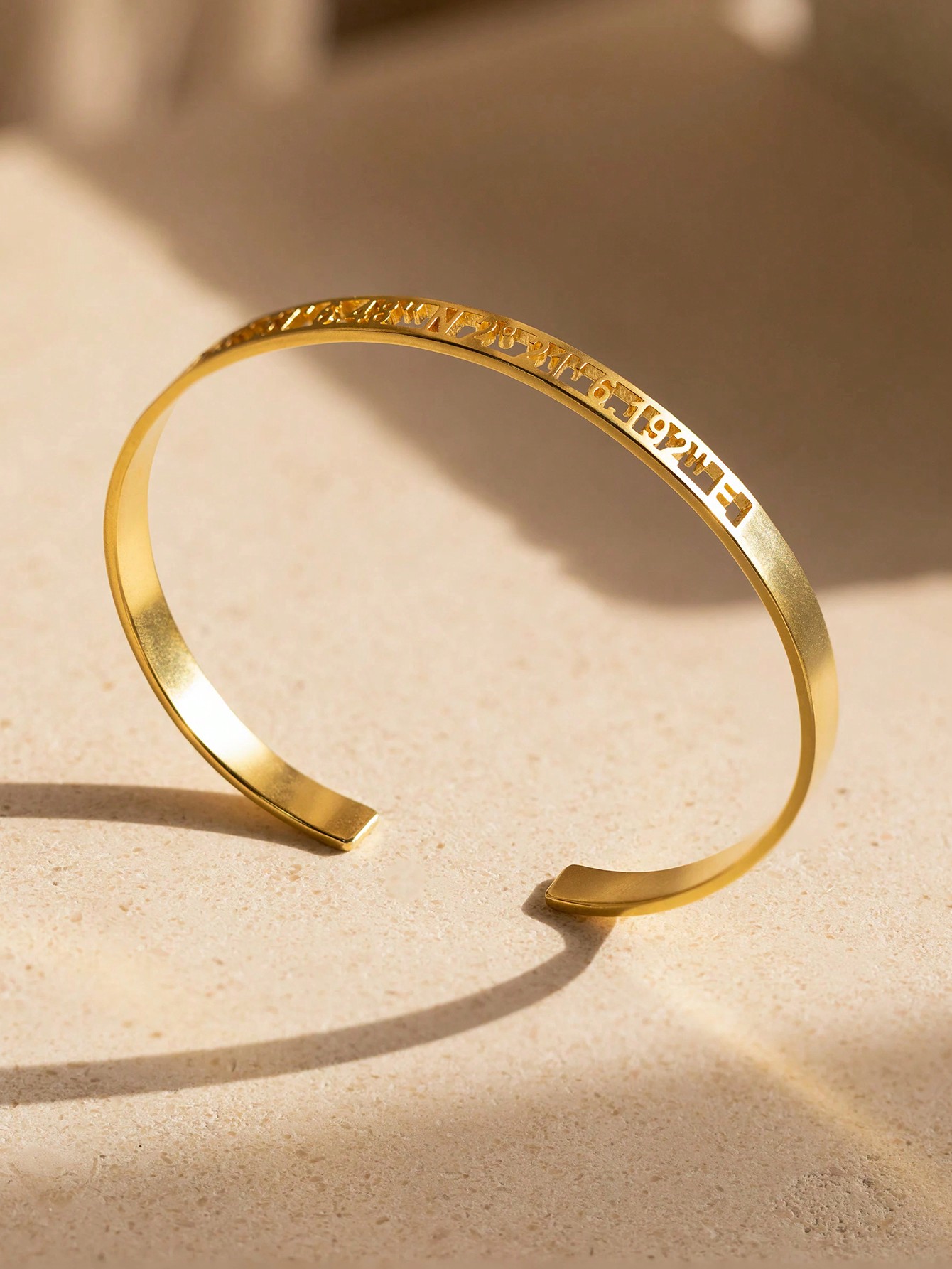 Custom Date Coordinate Roman N - Coordinates Bracelet 评论和价格
