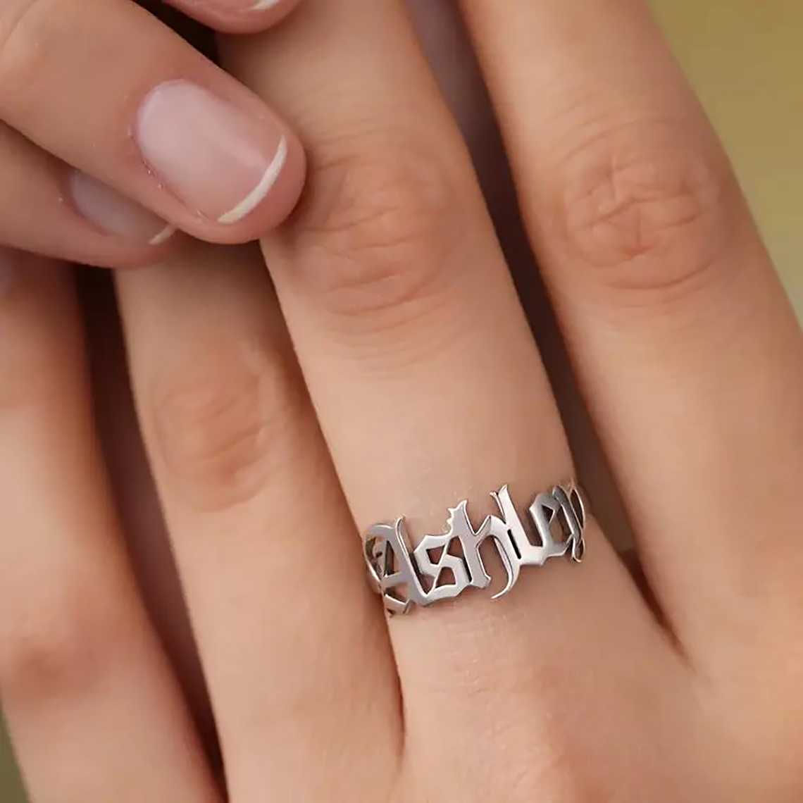 Custom Gold Ring Women Gothic  - Initial Ring Custom 评论和价格